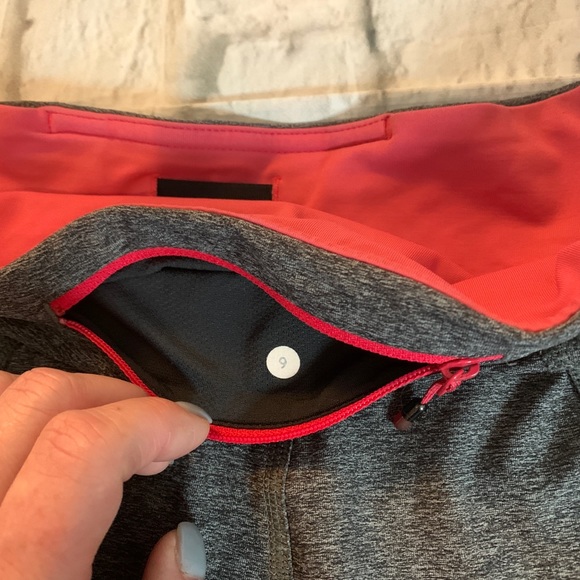 Lululemon cropped leggings sz 6 - Picture 9 of 9